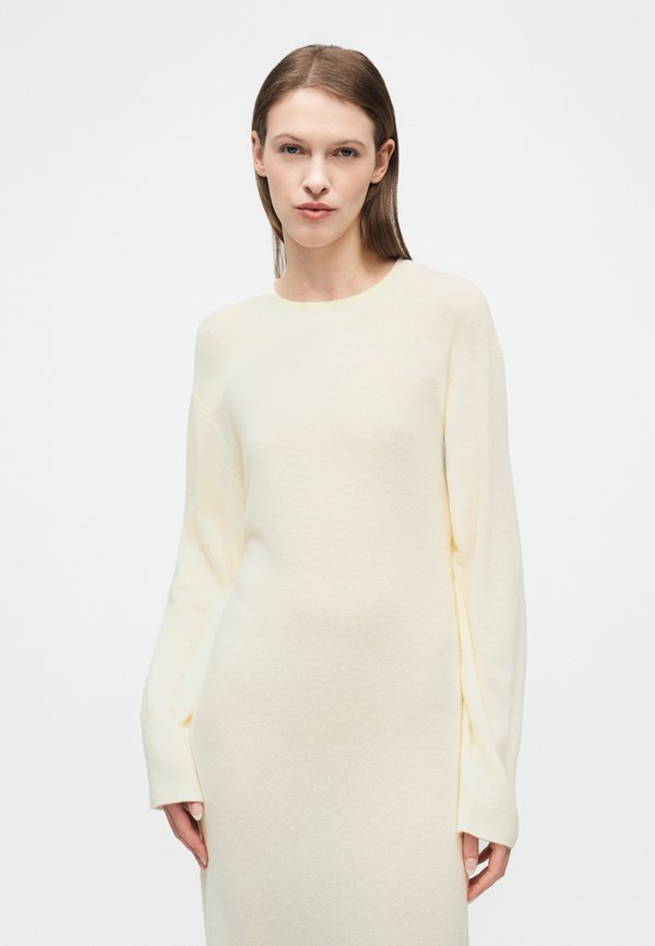 AERON EASE
