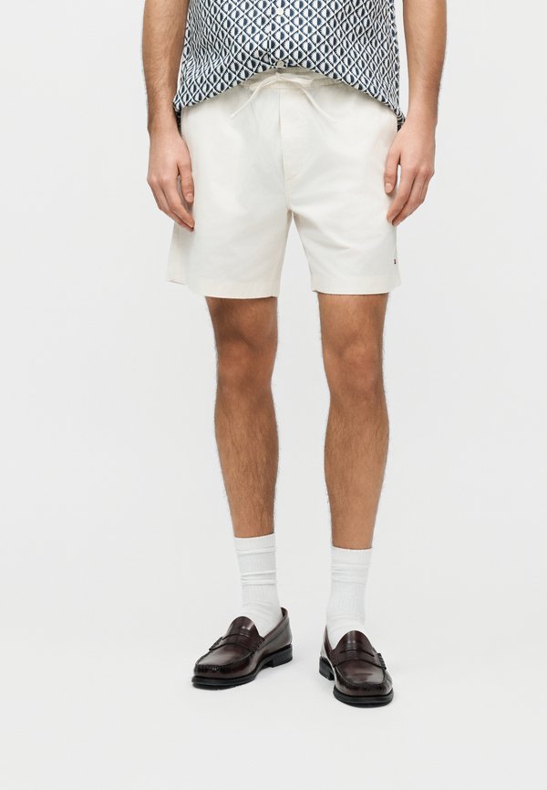 Tommy Hilfiger DOVER - Shorts - ivory petal