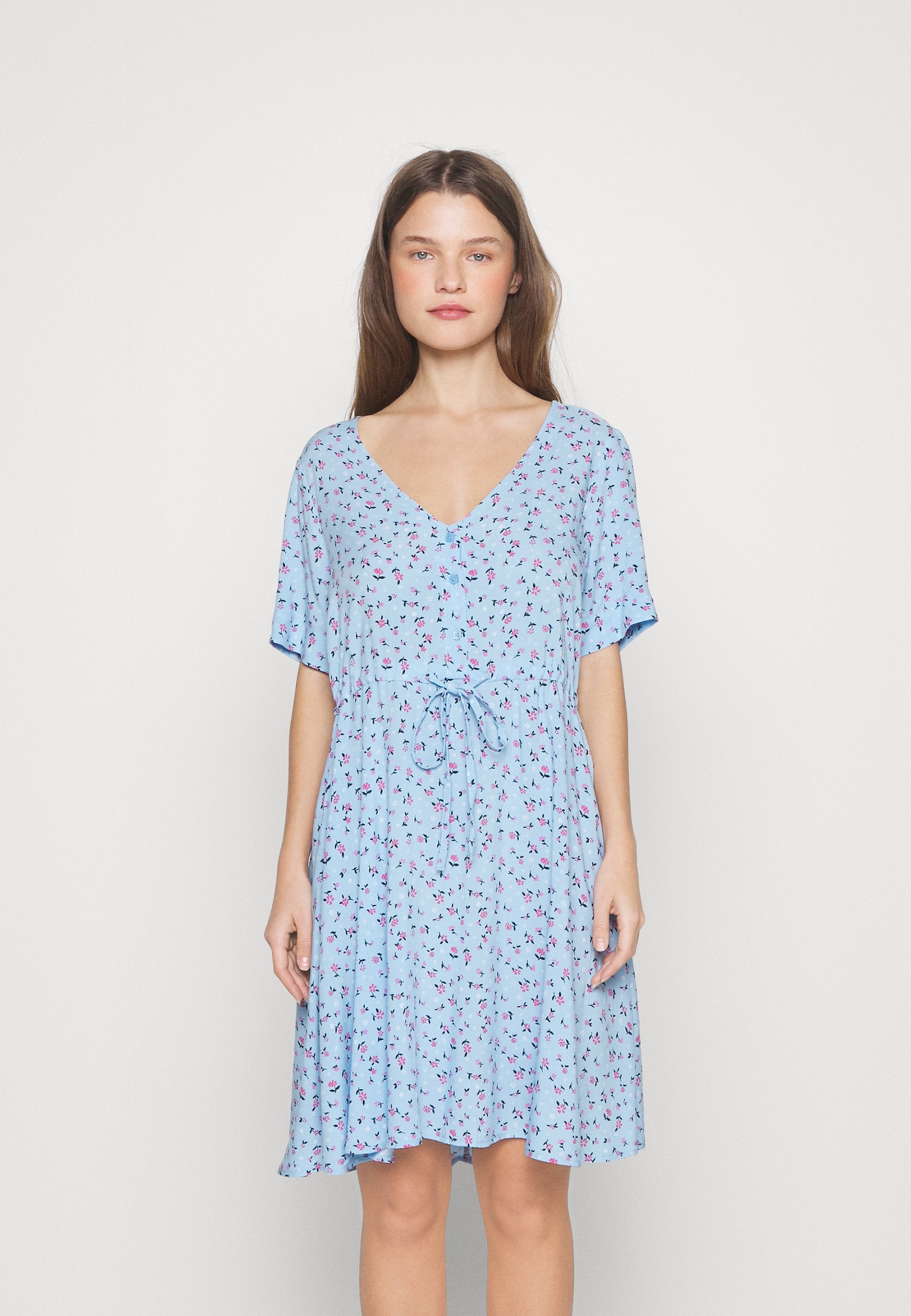 ONLVIOLA BUTTON DRESS Media 3
