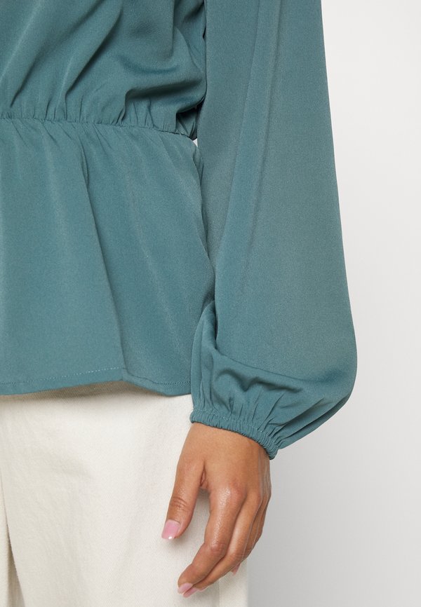 JDY Petite JDYELLEN PEPLUM TOP WVN