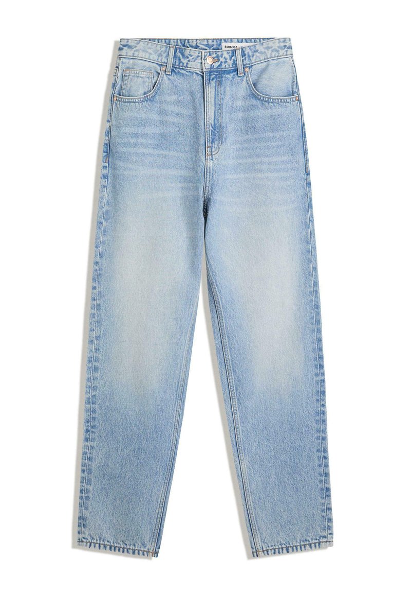 Hellblaue Jeans aus Denim mit hohem Bund, geradem Bein Design, fünf Taschen und subtilen Verwaschungen. Ein ausgefranster Saum vervollständigt den Look.