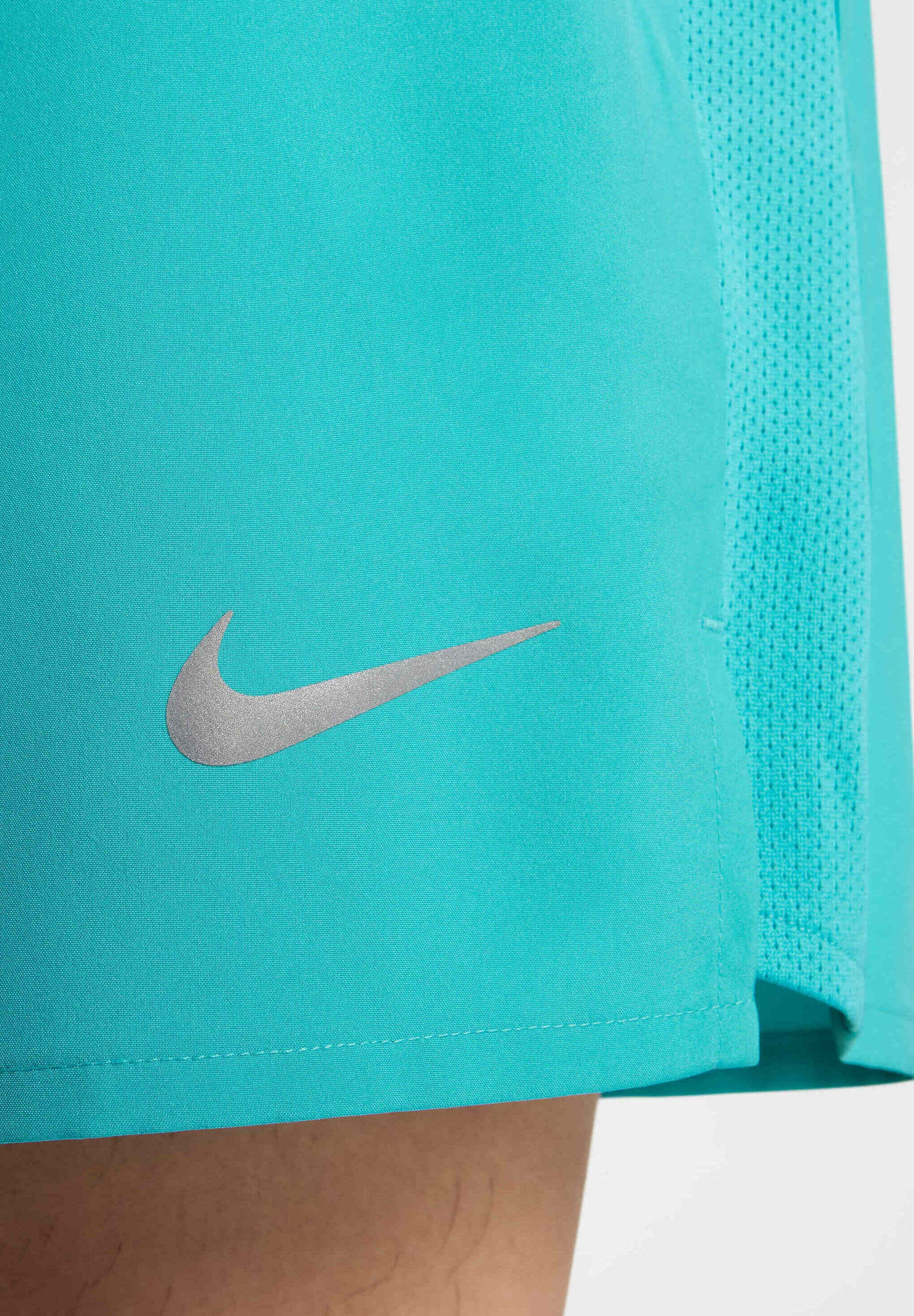Nike Performance