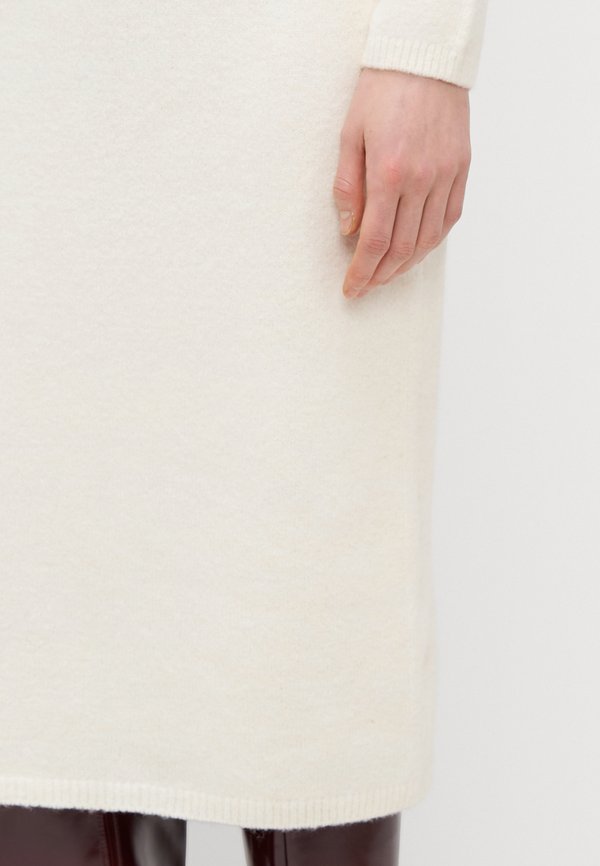 Vero Moda Tall VMBOOM OFF SHOULDER DRESS