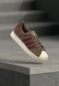 adidas Originals SUPERSTAR II - Trainers - earth strata/shadow red/core white