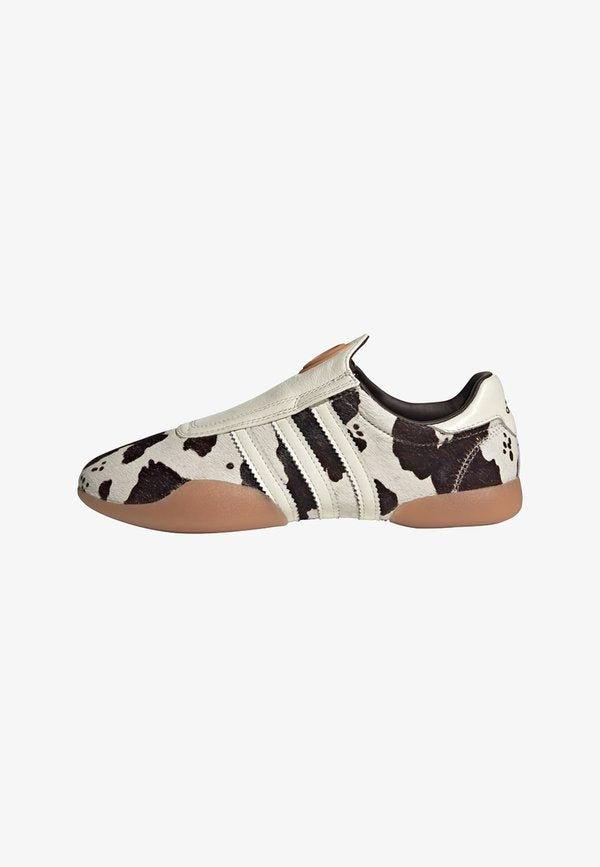 adidas Originals Trainers - off white   core black   gum