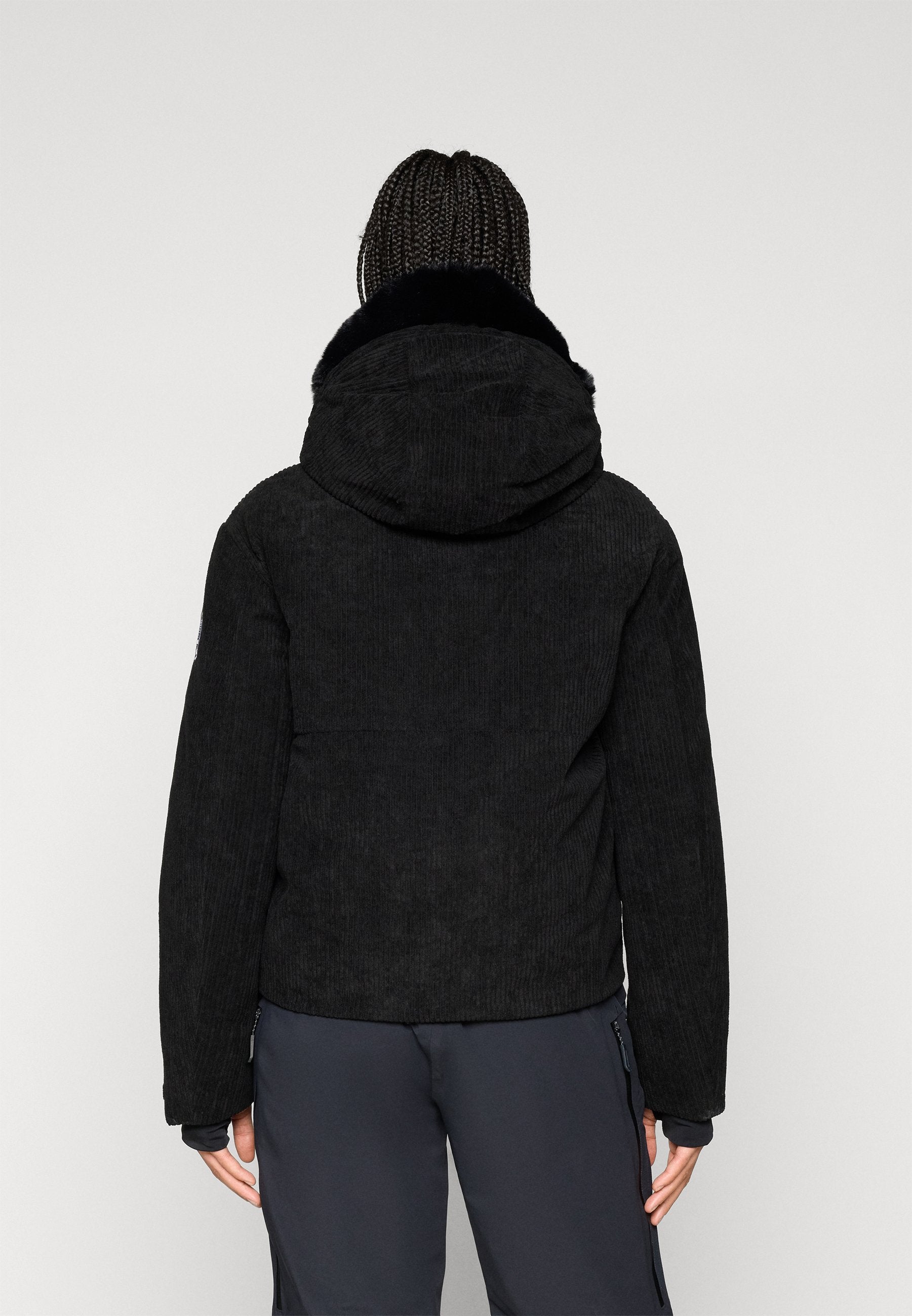 ST MORITZ FASHION Media 4