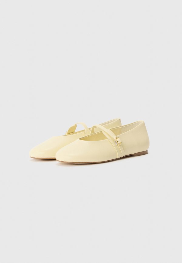 Steve Madden REJOICE
