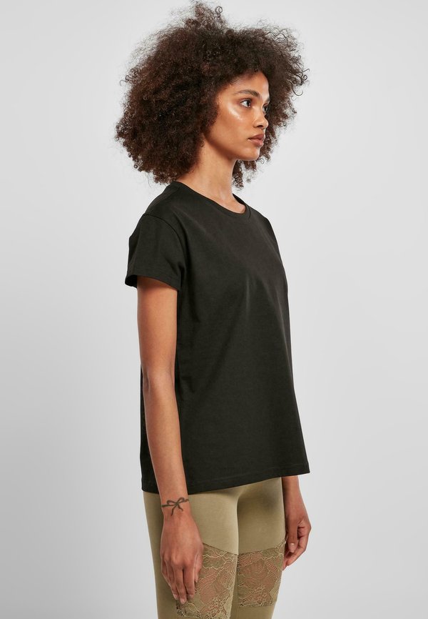 Urban Classics  BOXY TEE