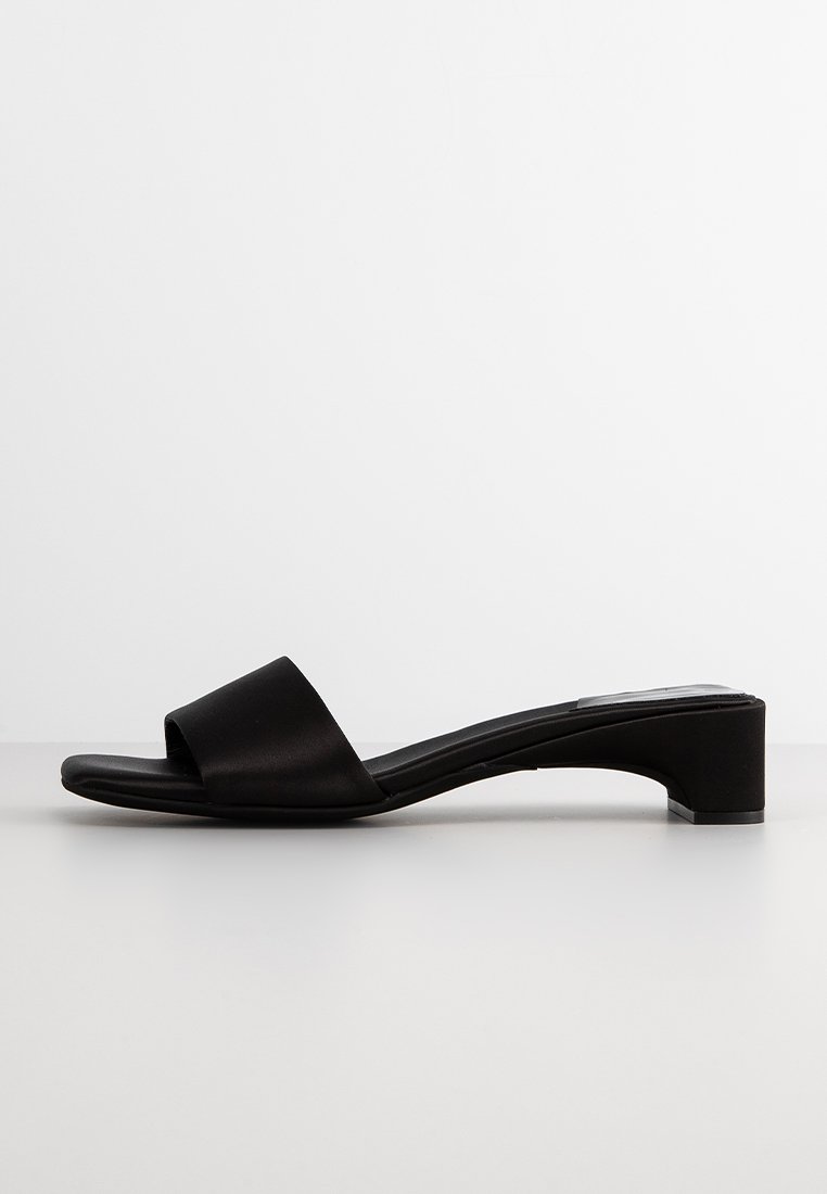 Jeffrey Campbell LOW-KEY