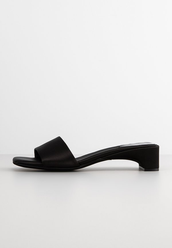 Jeffrey Campbell LOW-KEY