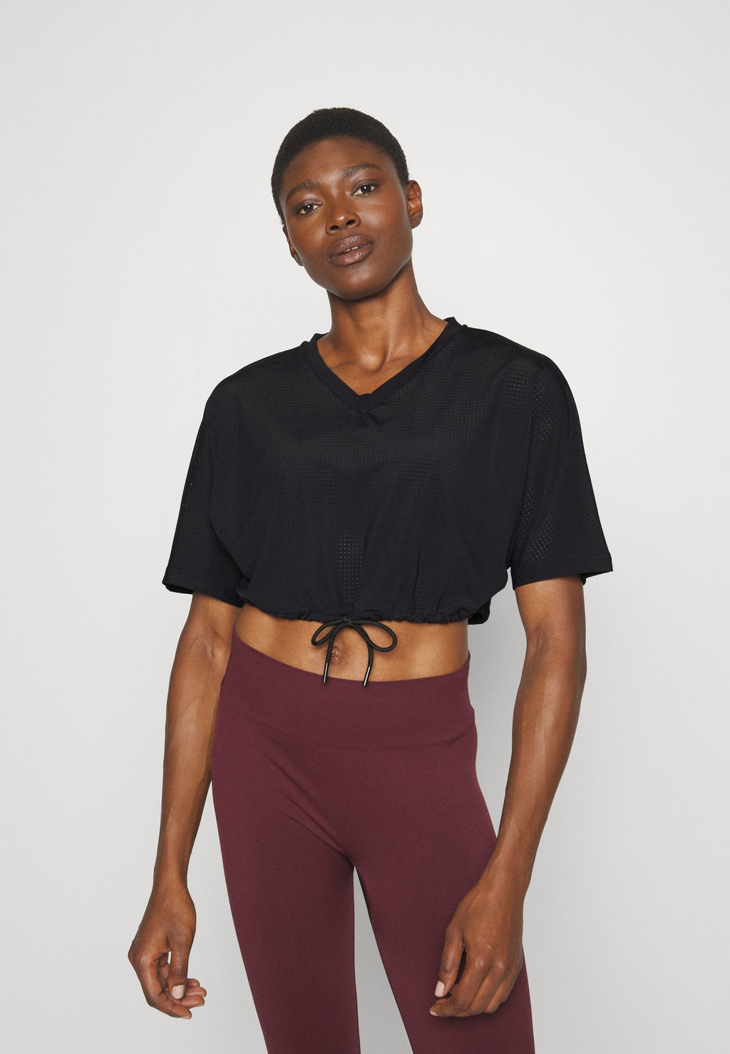 SQUATWOLF CODE CROP V NECK