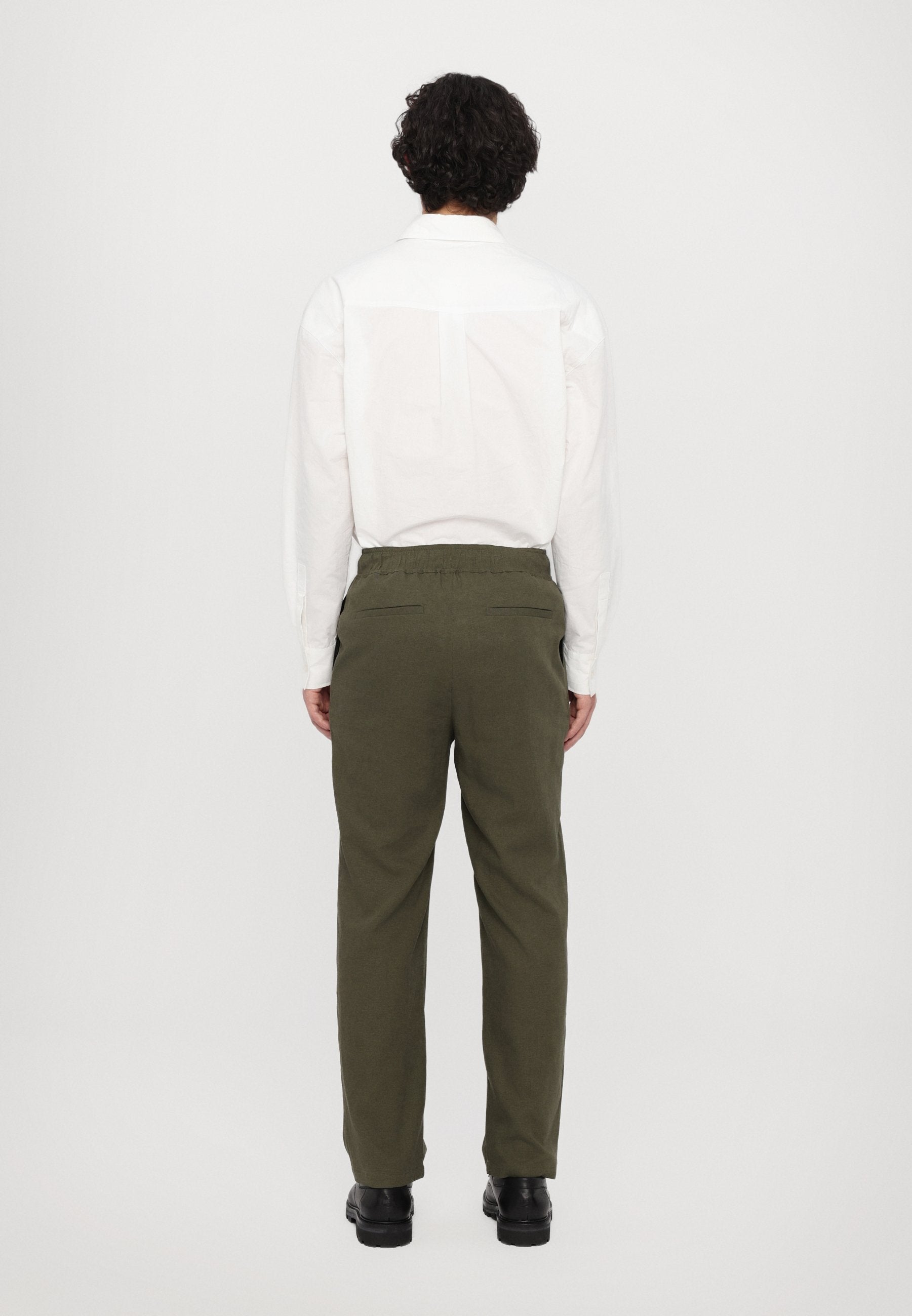Essential Collective LINEN TROUSERS WITH DRAWSTRING PLEATS
