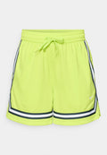 Neon-gelbe Sportshorts mit einem elastischen Bund und einer Kordel. Sie verfügen über schwarze und weiße Seitstreifen und ein kleines Logo am unteren Saum.