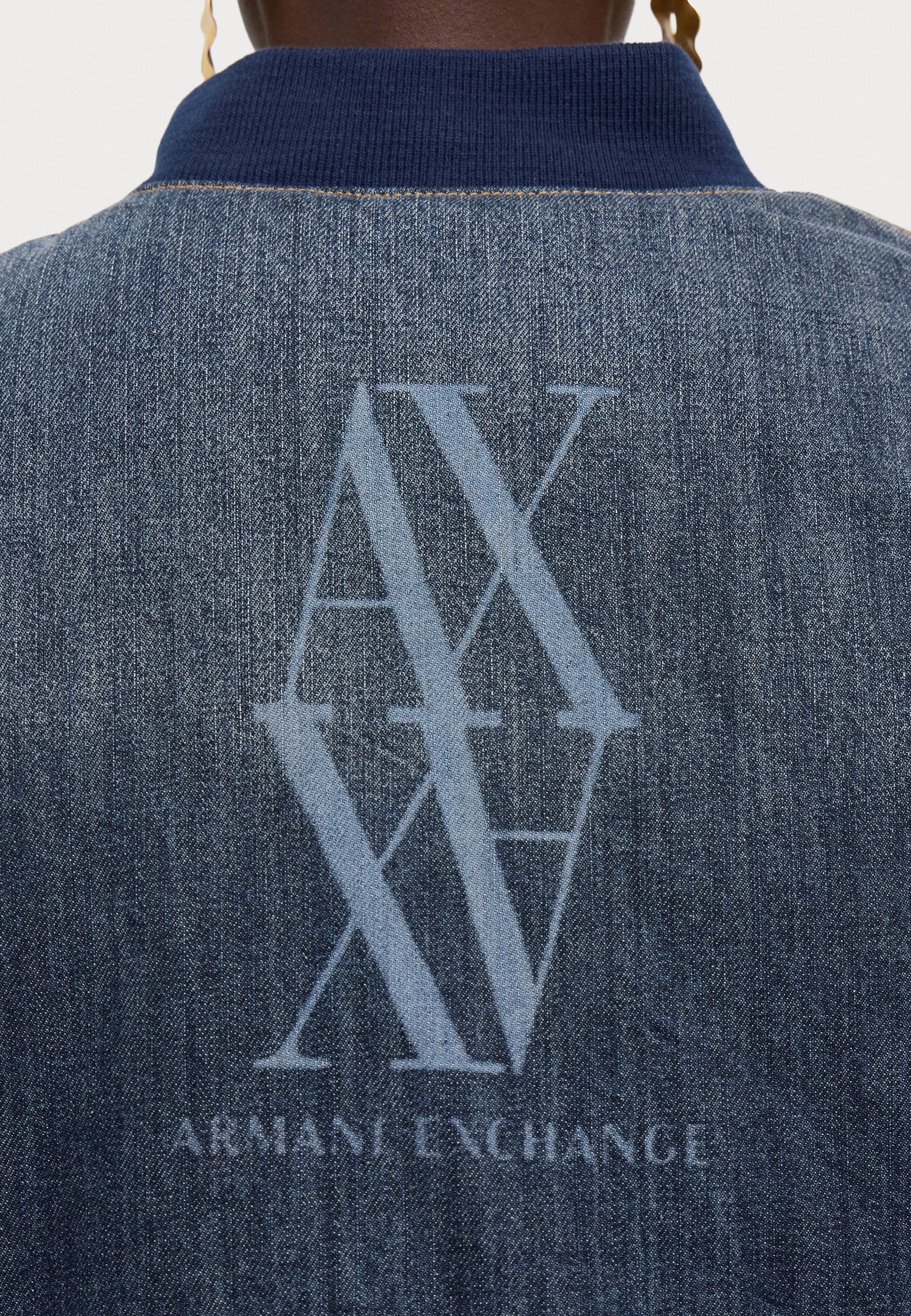 BLOUSON Media 6
