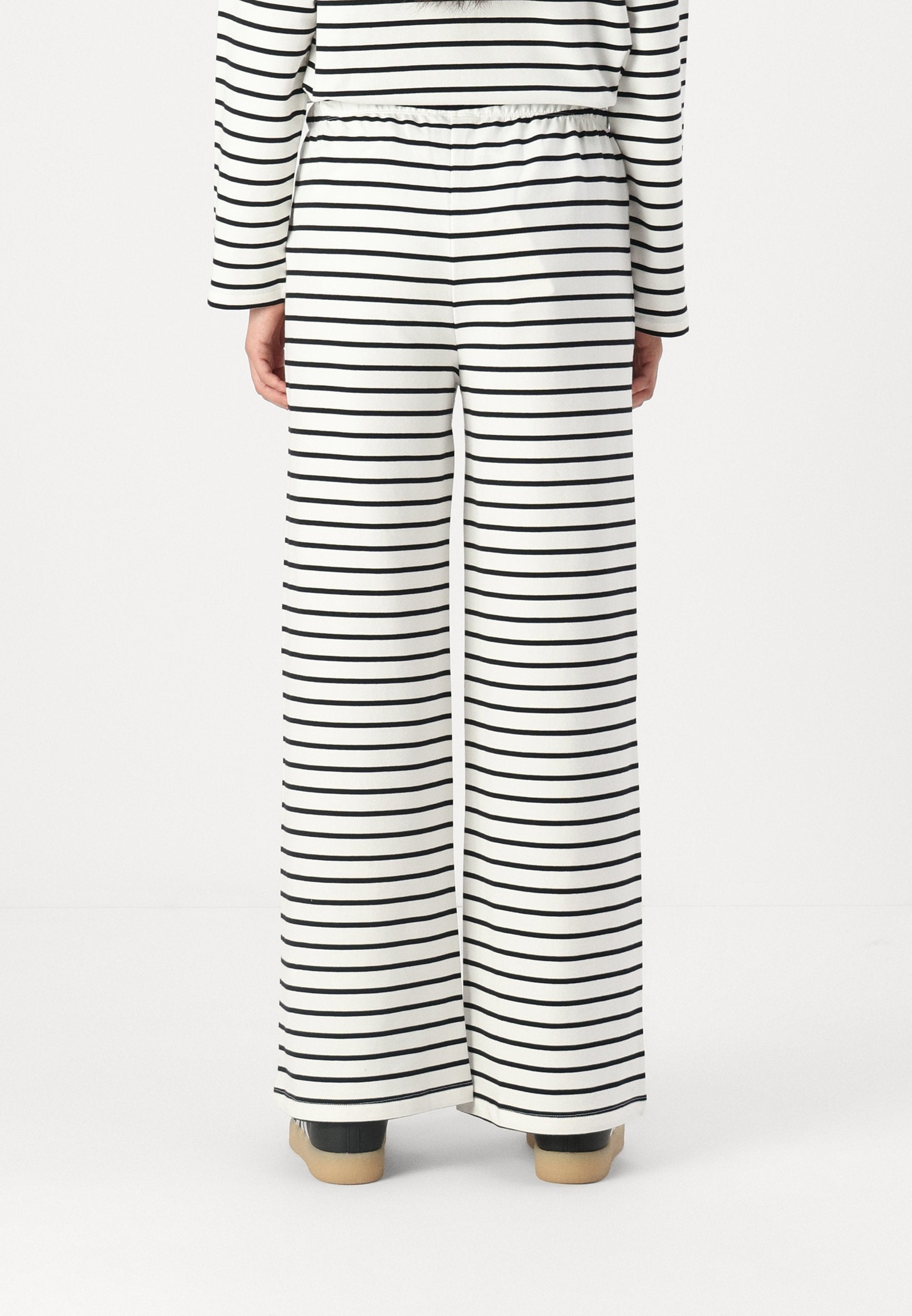 Object OBJLINEA PANT
