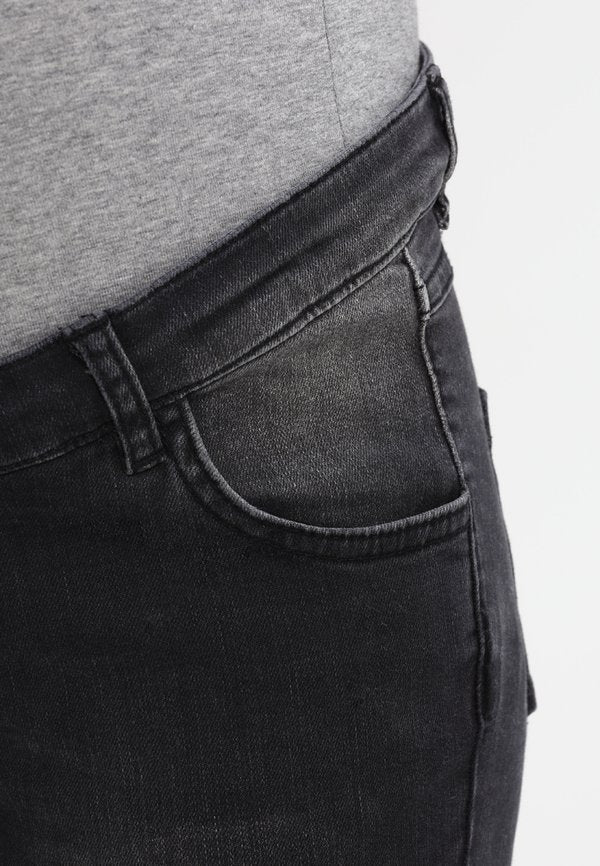 bellybutton