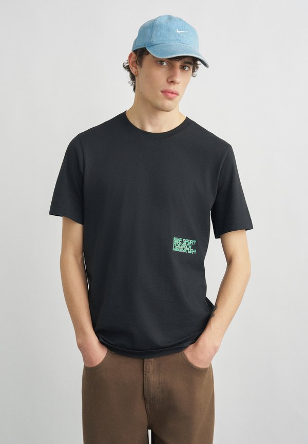 Nike Sportswear TEE CELEBRATE  - Print T-shirt - black