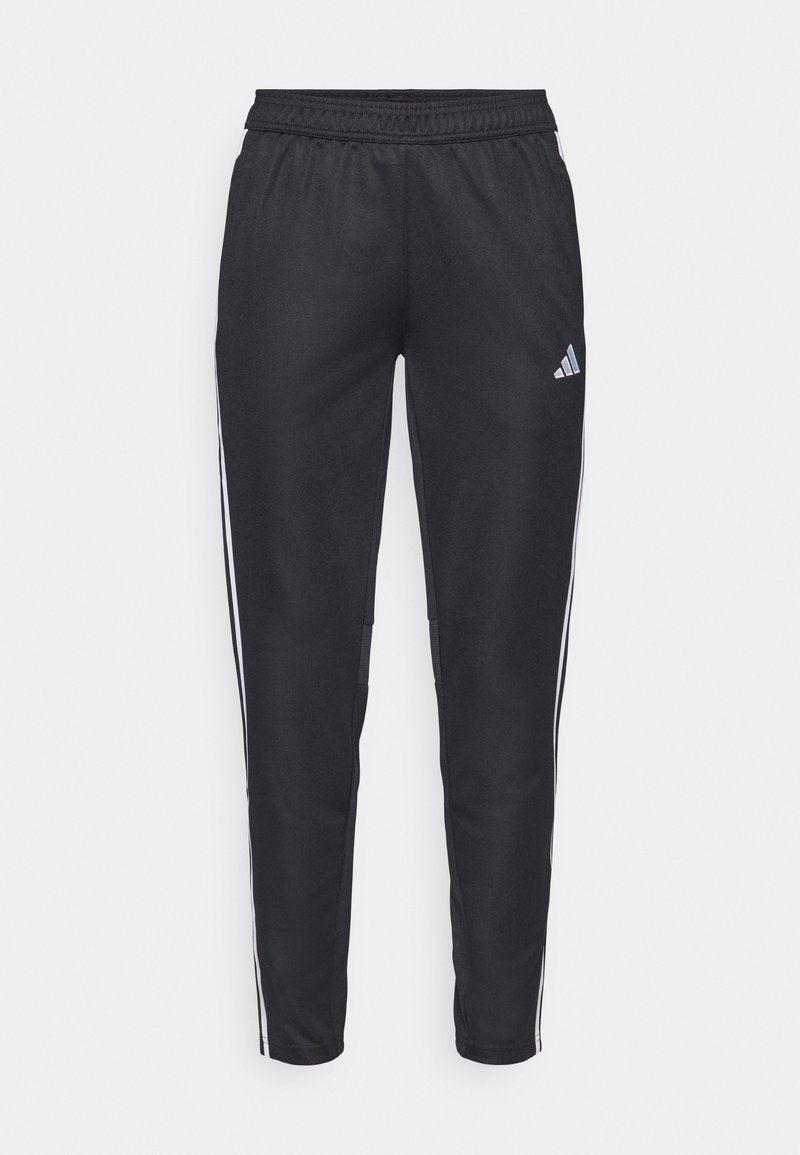 Schwarze Sporthose mit elastischem Bund, ausgestattet mit weißen Seitenstreifen und einem kleinen Logo auf dem linken Oberschenkel. Glattes, dehnbares Material.
