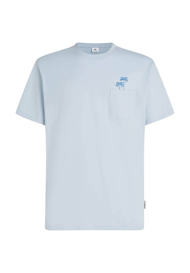 Hellblaues Baumwoll-T-Shirt mit kurzen Ärmeln, Rundhalsausschnitt, einer Brusttasche und einem auf der Taschenseite in Blau gestickten Palmen-Design.