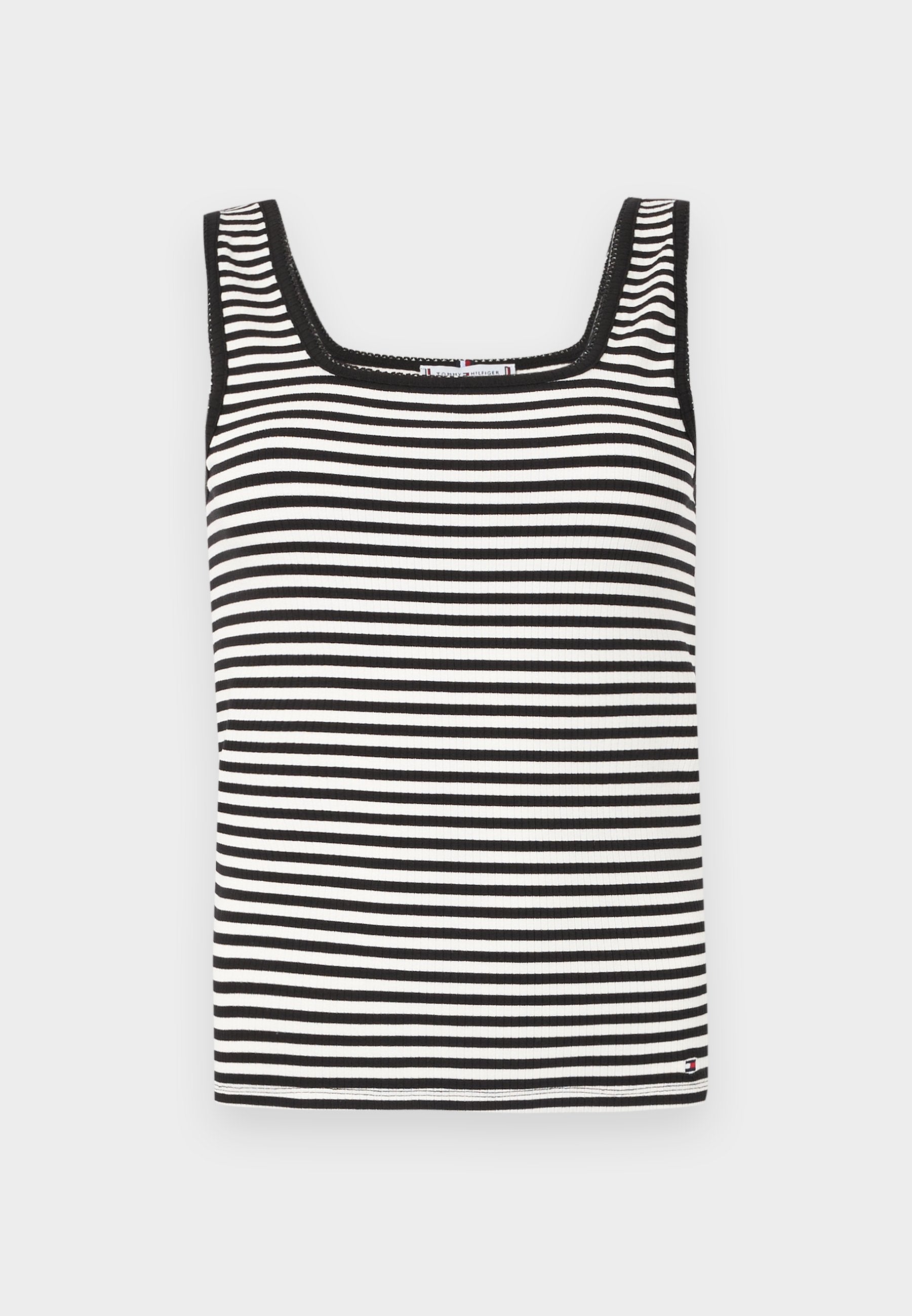 SLIM SQUARE TANK Media 1