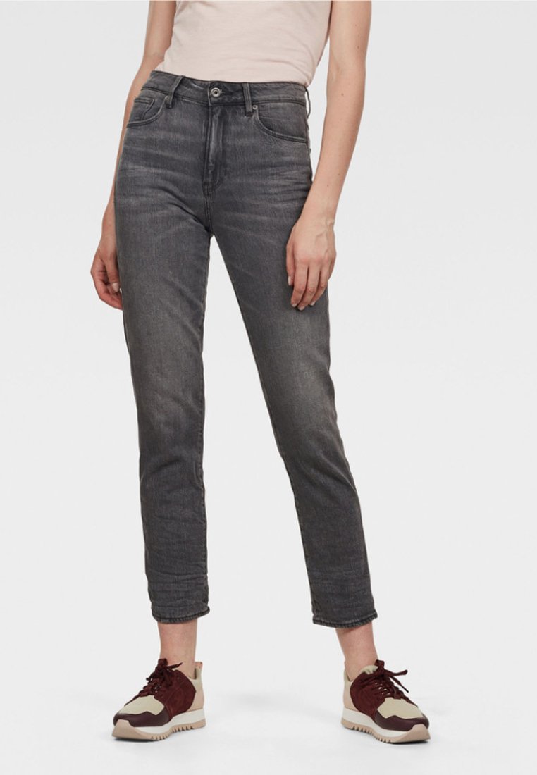 3301 HIGH STRAIGHT 90S ANKLE Media 2