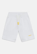 Weiße knielange Shorts mit elastischem Bund, Vordertaschen, Kordelzug mit gelben Enden und gelbem "HUGO"-Logo am linken Bein.