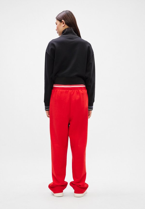 Calvin Klein STRAIGHT LEG