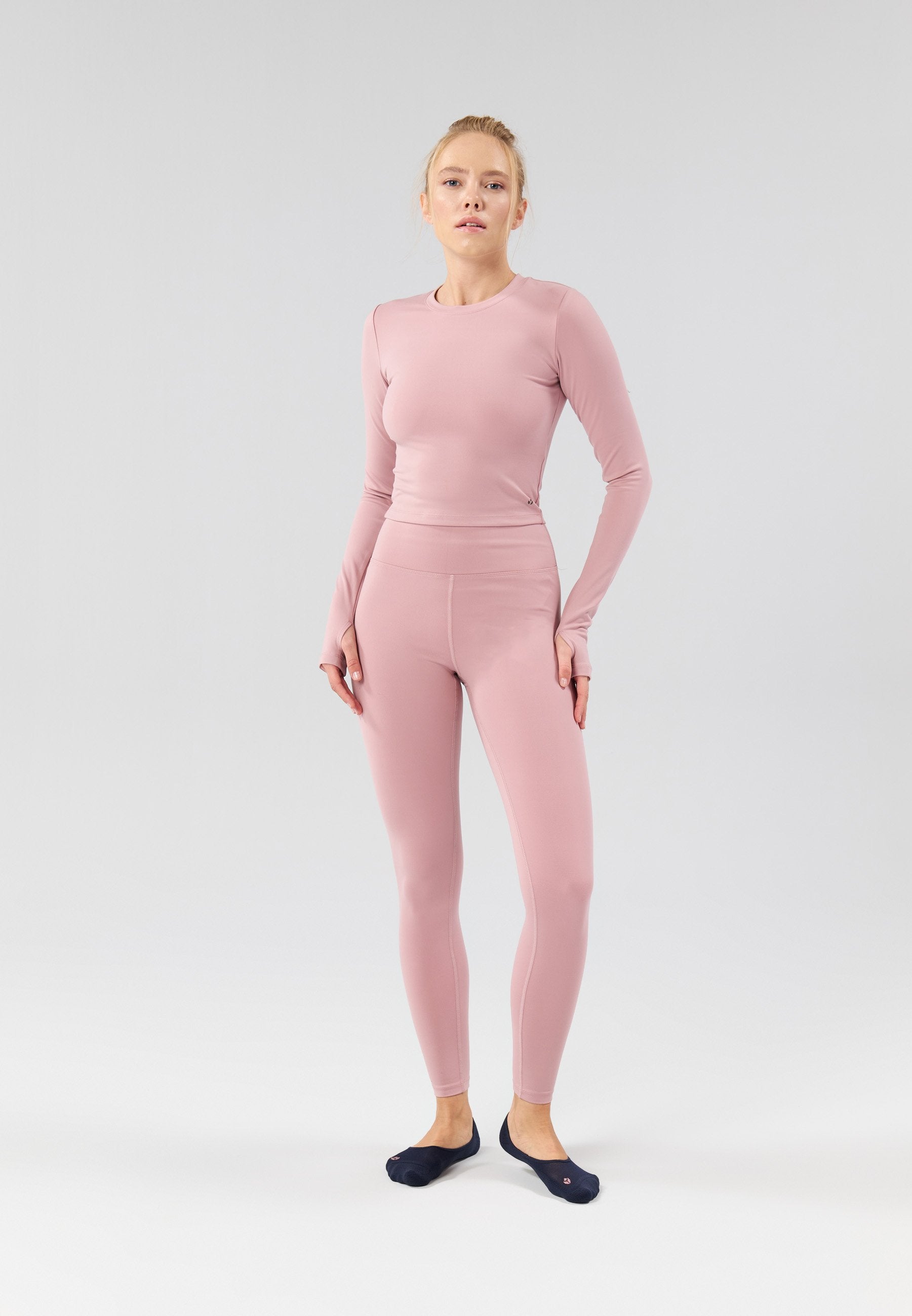 Even&Odd active ESSENTIAL FITTED CROPPED LONG SLEEVE SPORTS TOP