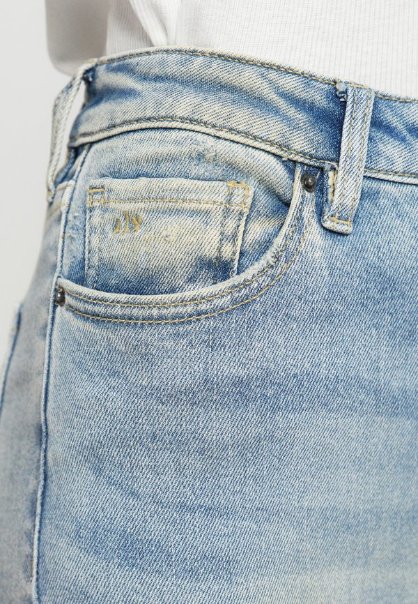 Armani Exchange