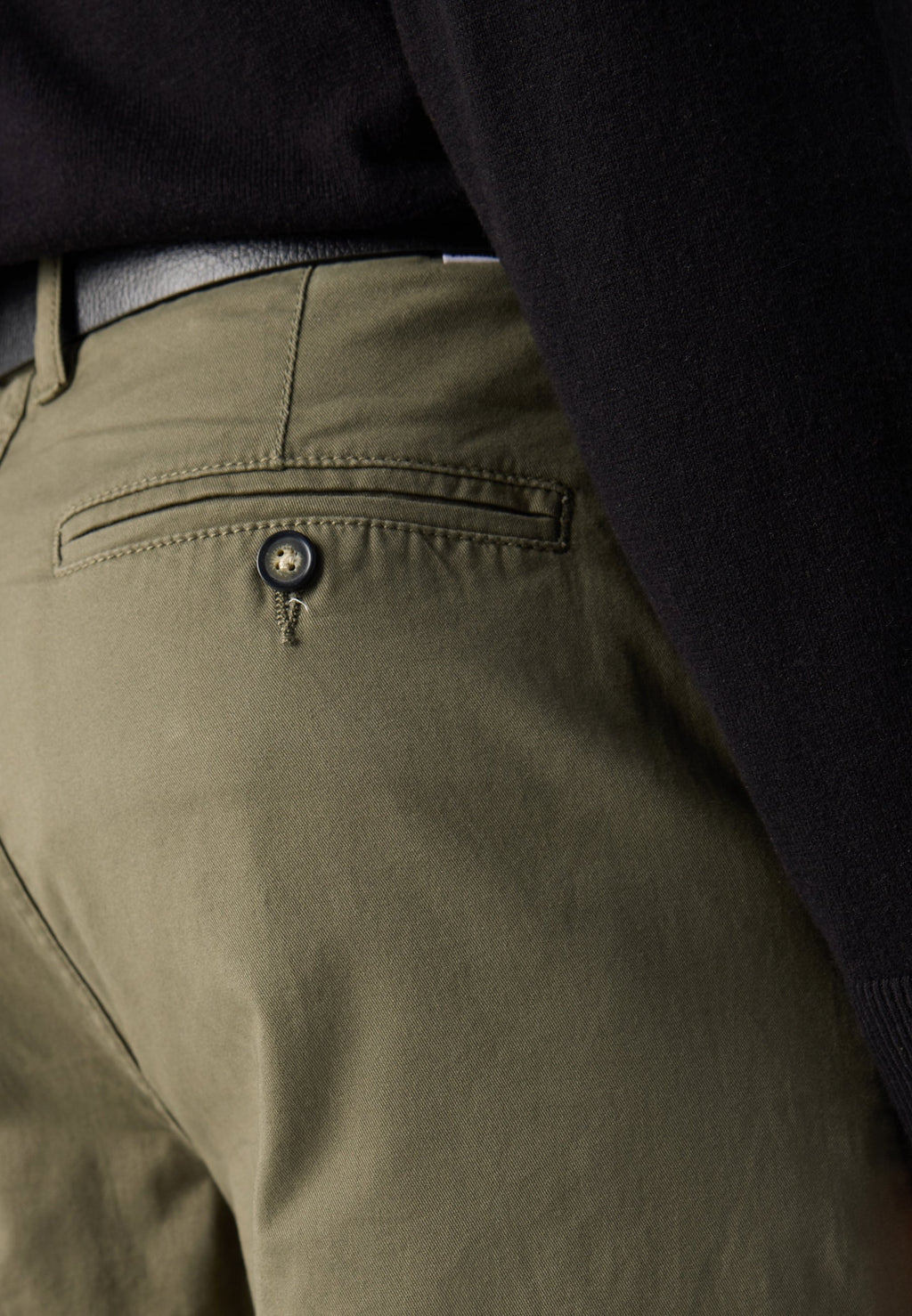 SUPERFLEX CHINO WITH BELT Media 8
