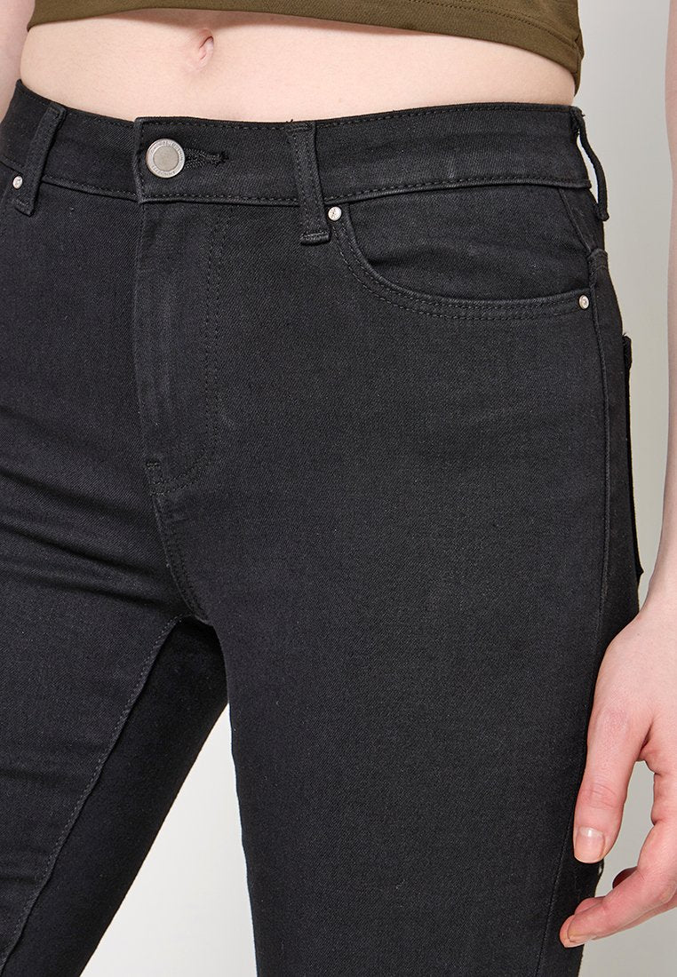 Slim fit ONLLOUIE Mid waist Media 6