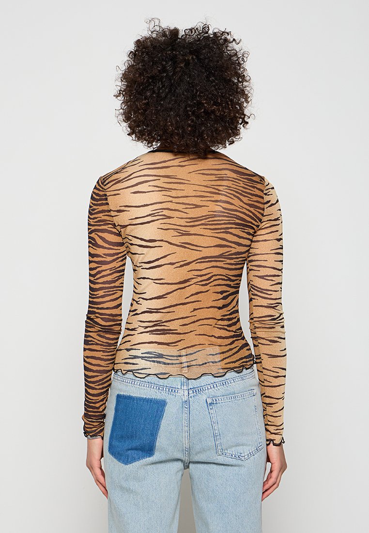 MOSCHINO JEANS