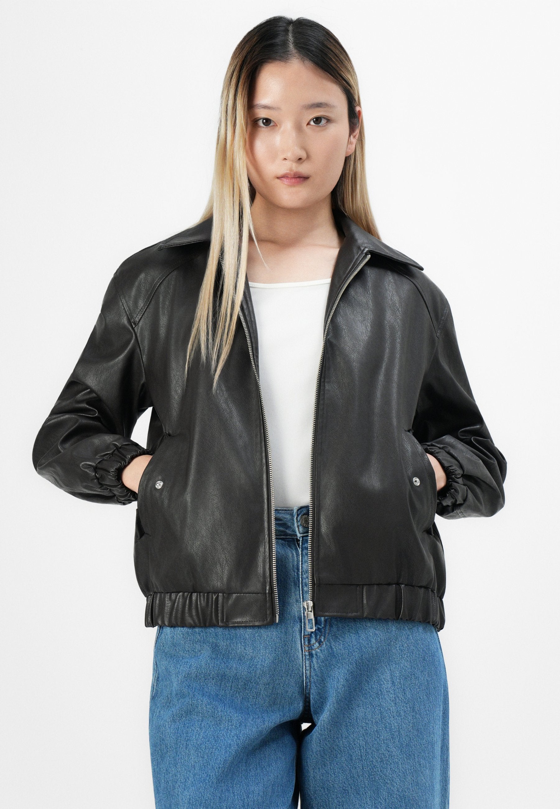 ONLDITTE BOMBER Media 5