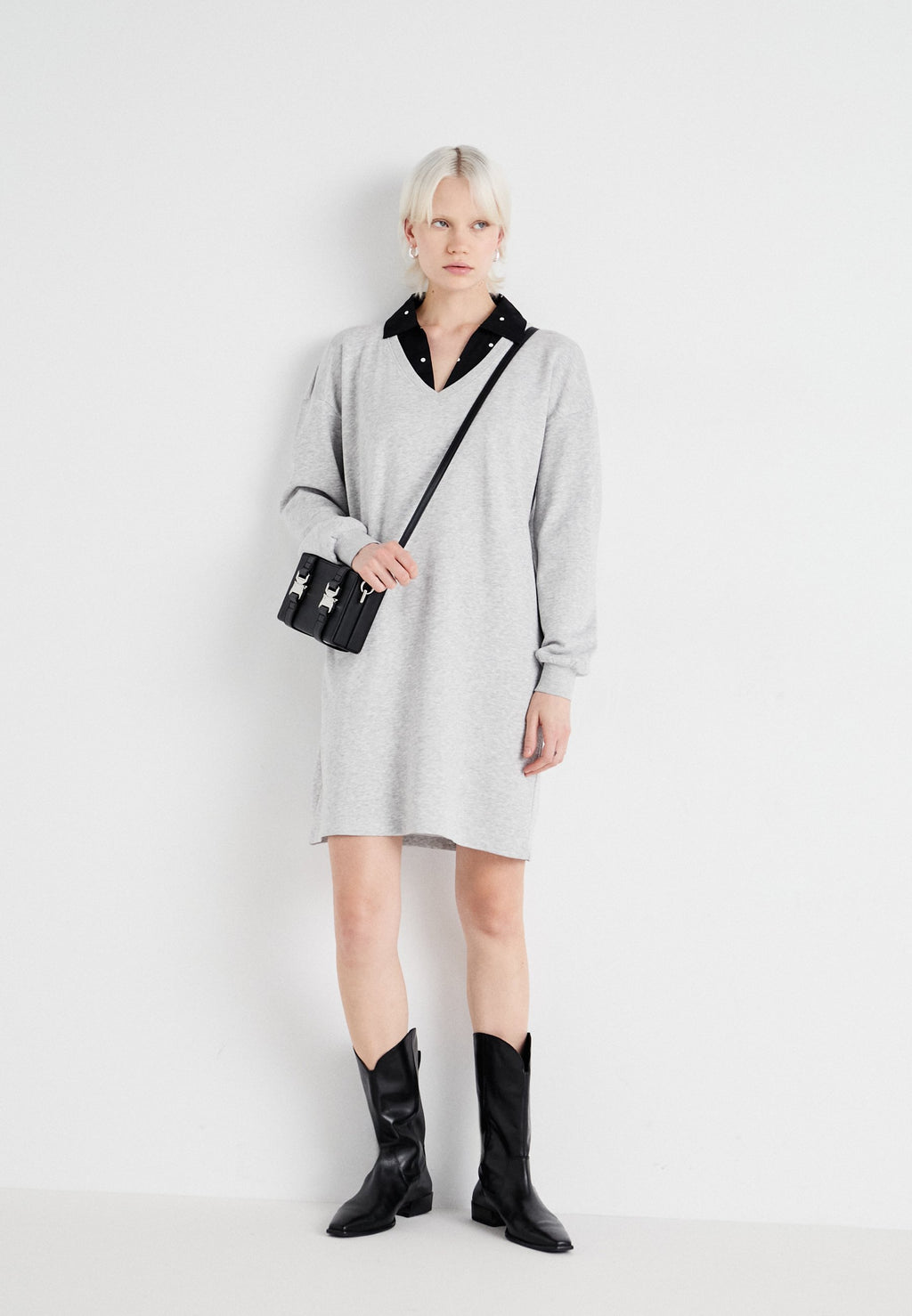 ONLFEEL VNECK DRESS Media 2