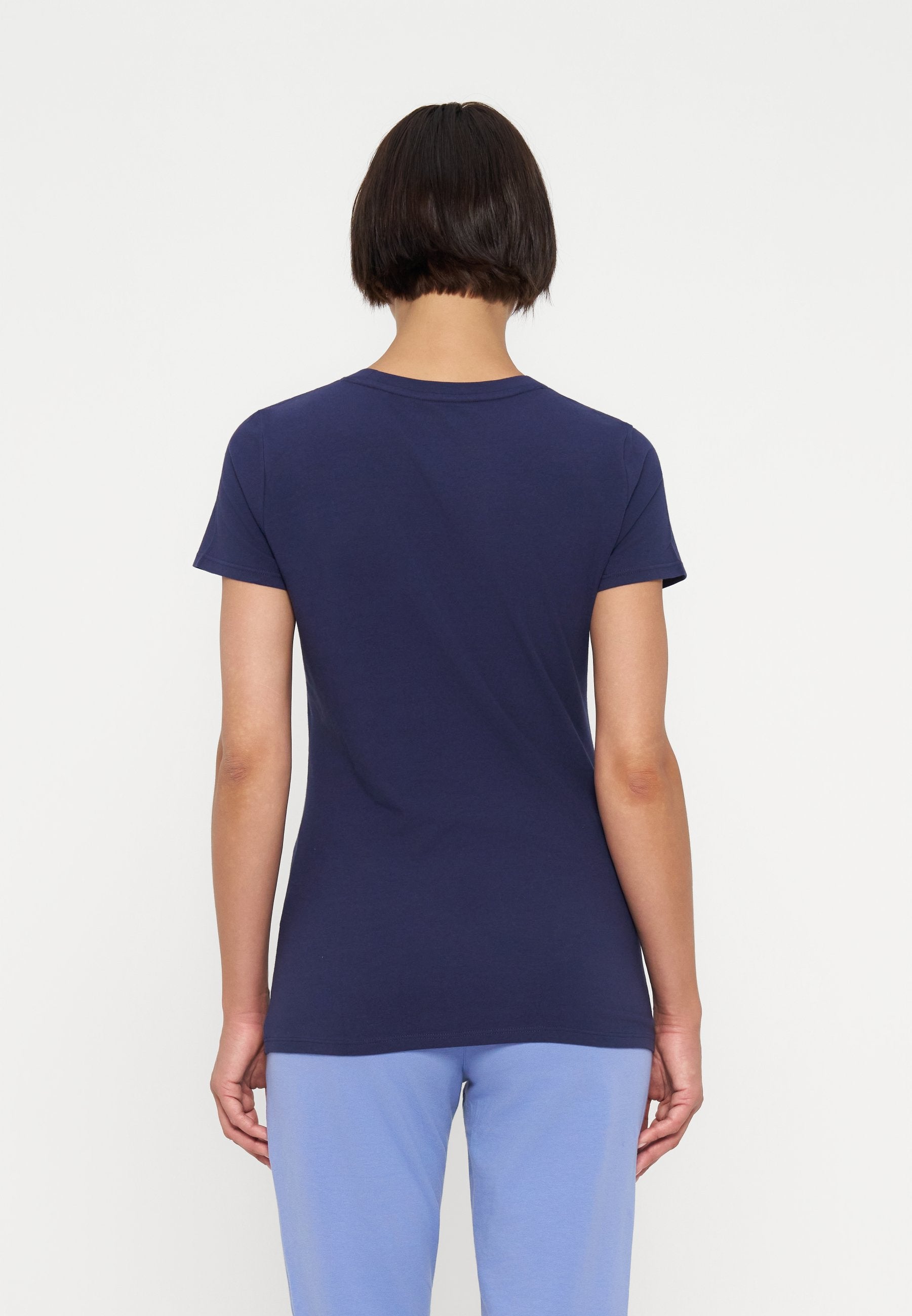 DKNY