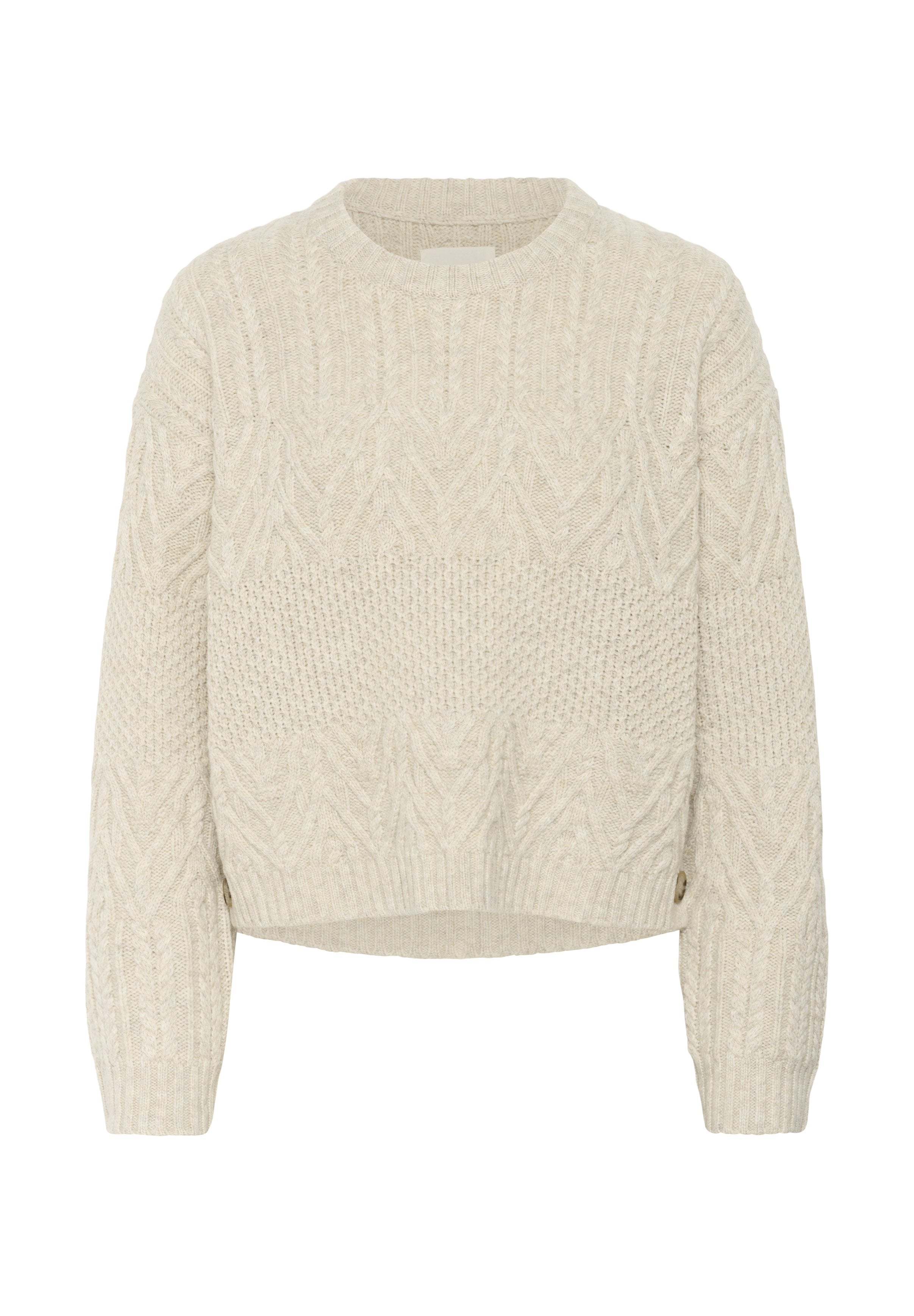 Cremfarbener Kabelstrickpullover mit rundem Halsausschnitt, kurzem Design und strukturierten Mustern über den Stoff. Gerippte Bündchen und Saum.