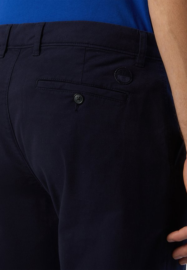 North Sails DEFENDER