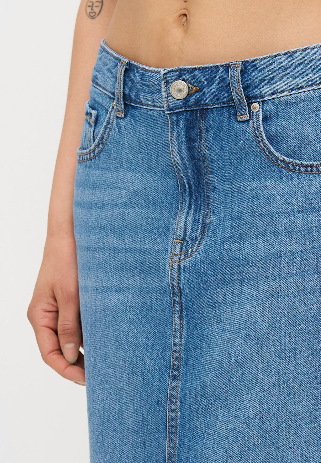 ONLY Petite ONLLUMI MIDI BACK SLIT SKIRT