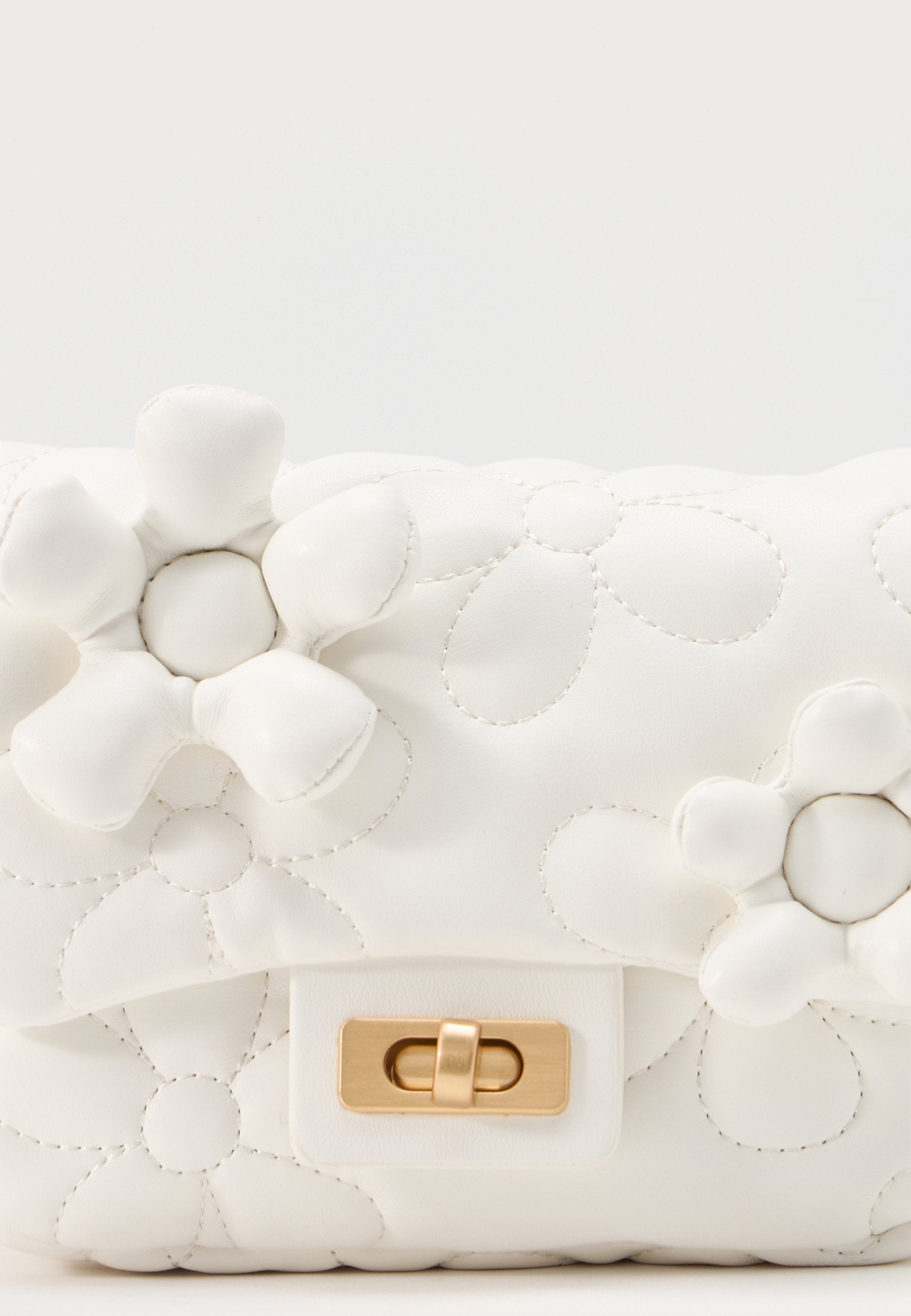 ALDO FLOWERPUFFY