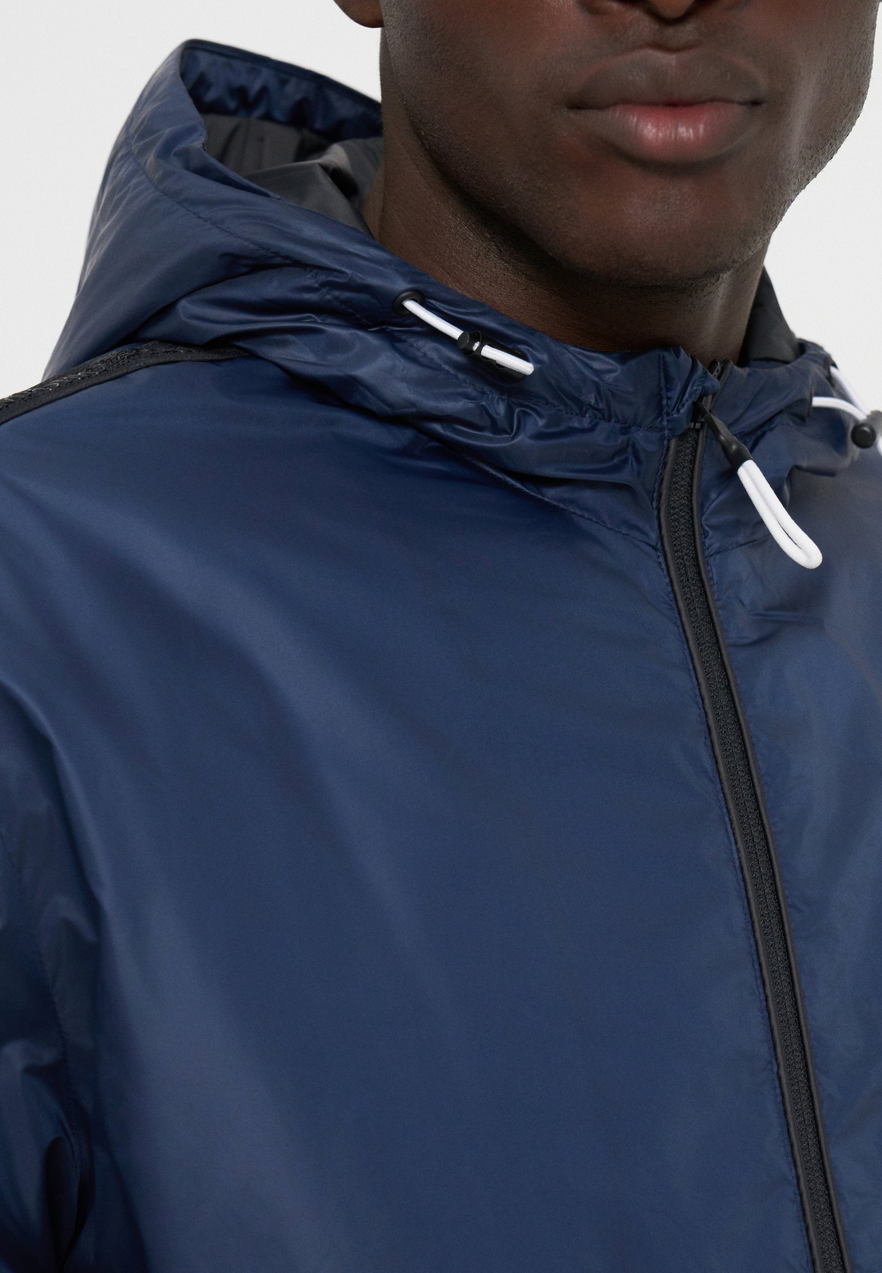 EA7 Emporio Armani Bomberjacke Media 5