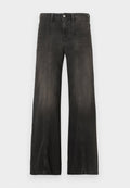 Schwarze Jeans mit weitem Bein aus Denim mit ausgewaschenem Finish, ausgestattet mit zwei Fronttaschen und Ziernähten entlang der Nähte. Hoch tailliertes Design.