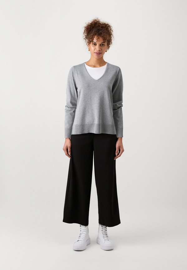 Vero Moda Tall VMSILJE VNECK