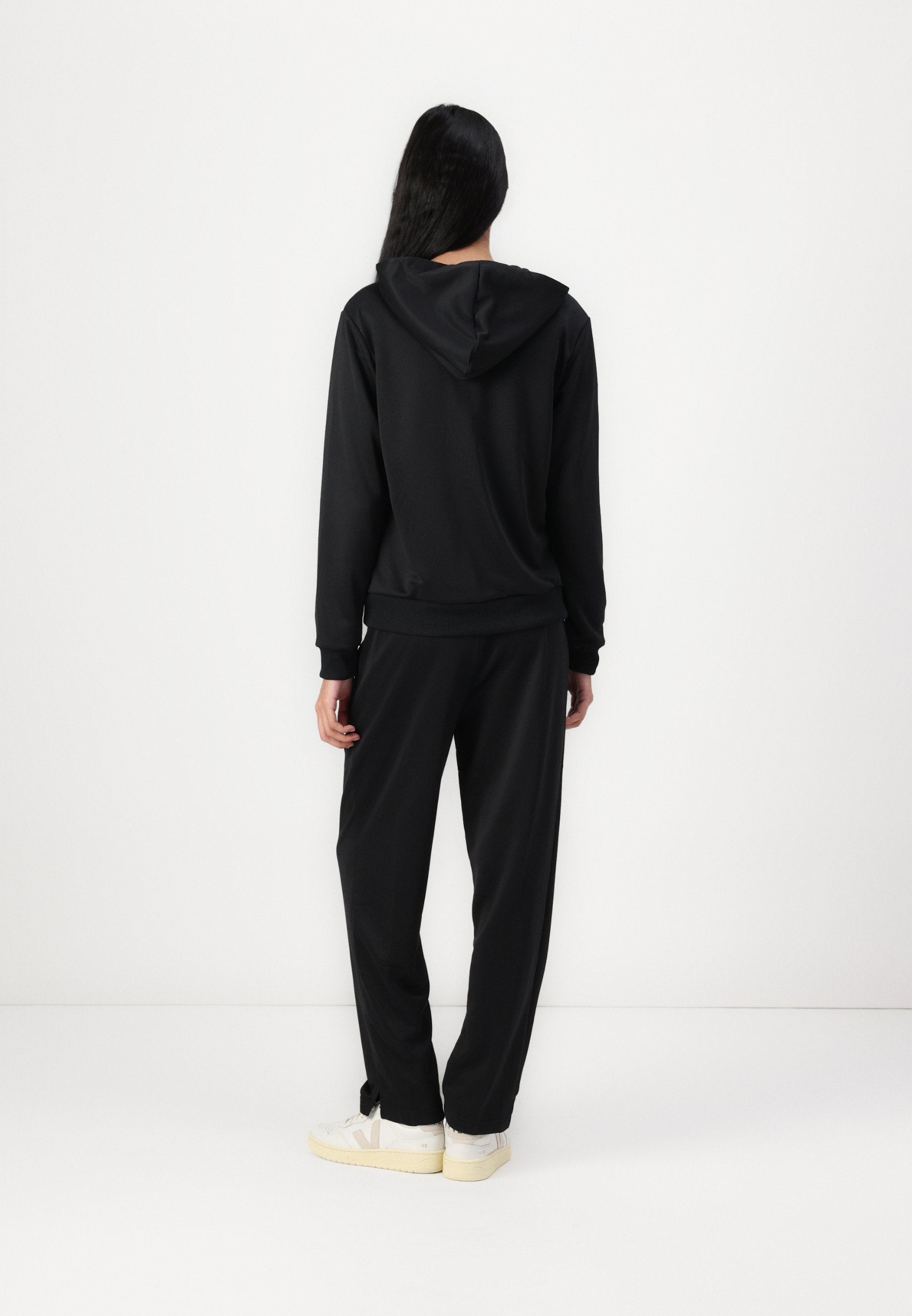 adidas Sportswear ESSENTIALS LINEAR