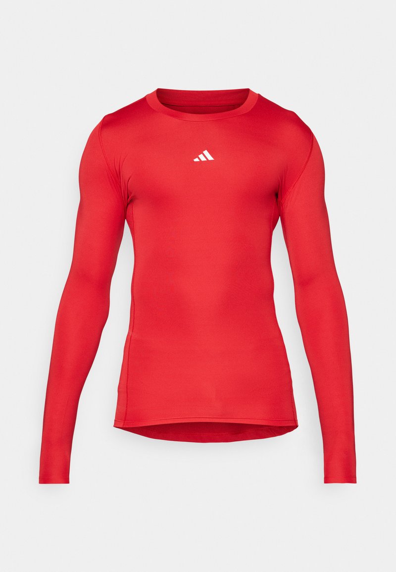 TECHFIT LONGSLEEVE T-SHIRT MEN Media 1