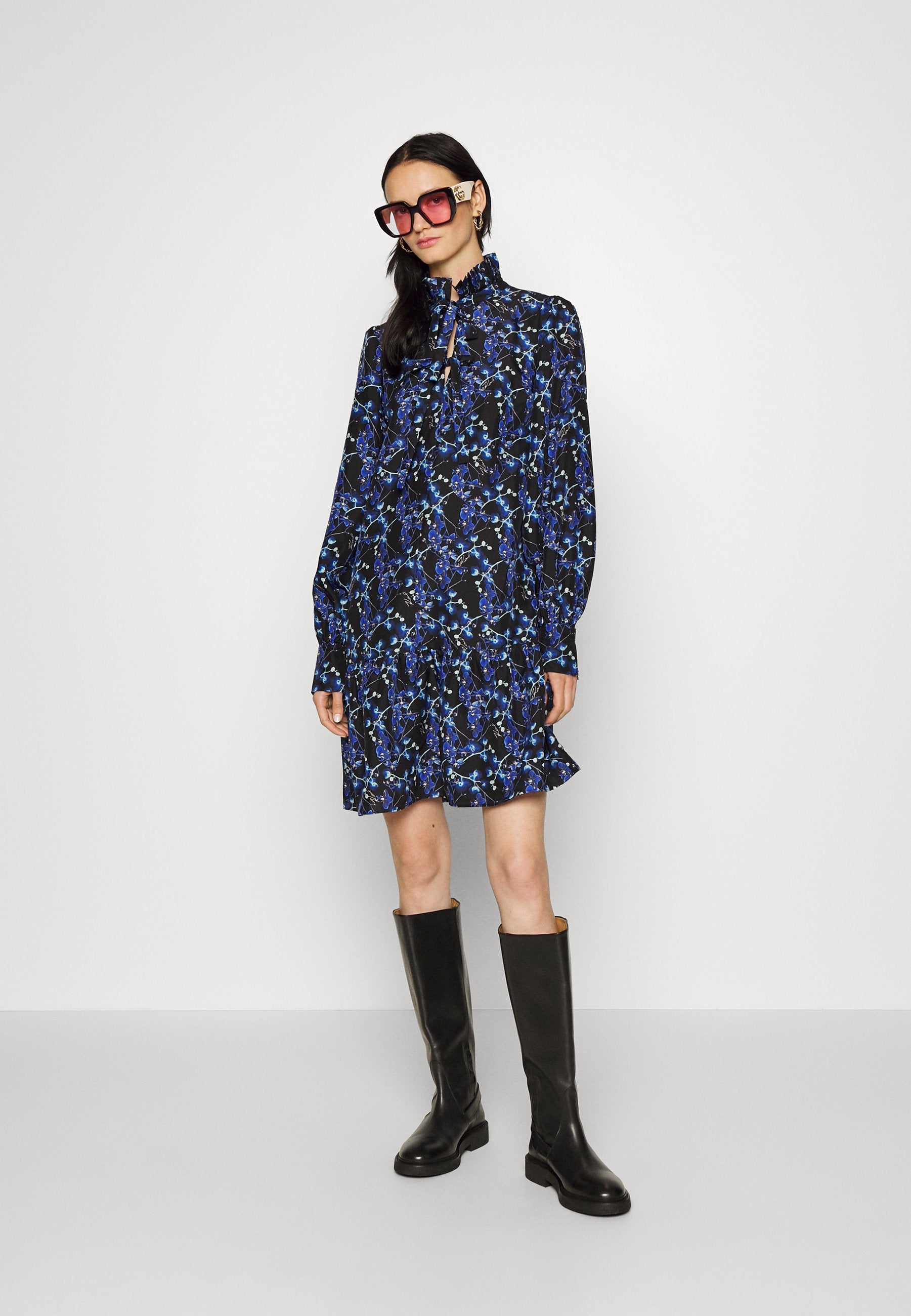 KARL LAGERFELD Freizeitkleid Media 2