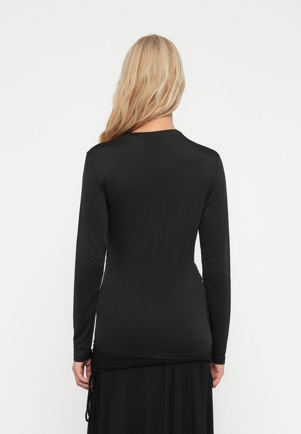 VILA VIZURNA FUNNEL NECK