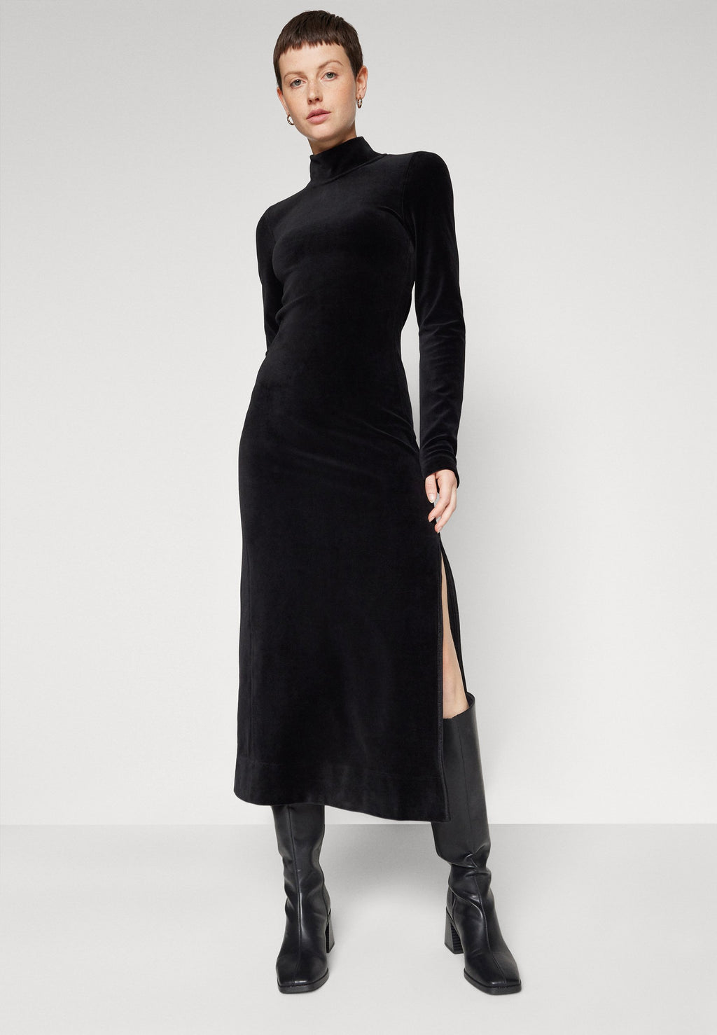 SLIT DRESS Media 5