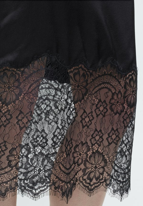 Good American SLIP MIDI SKIRT