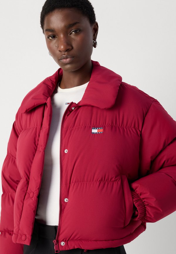 Tommy Jeans  BADGE COLLAR PUFFER