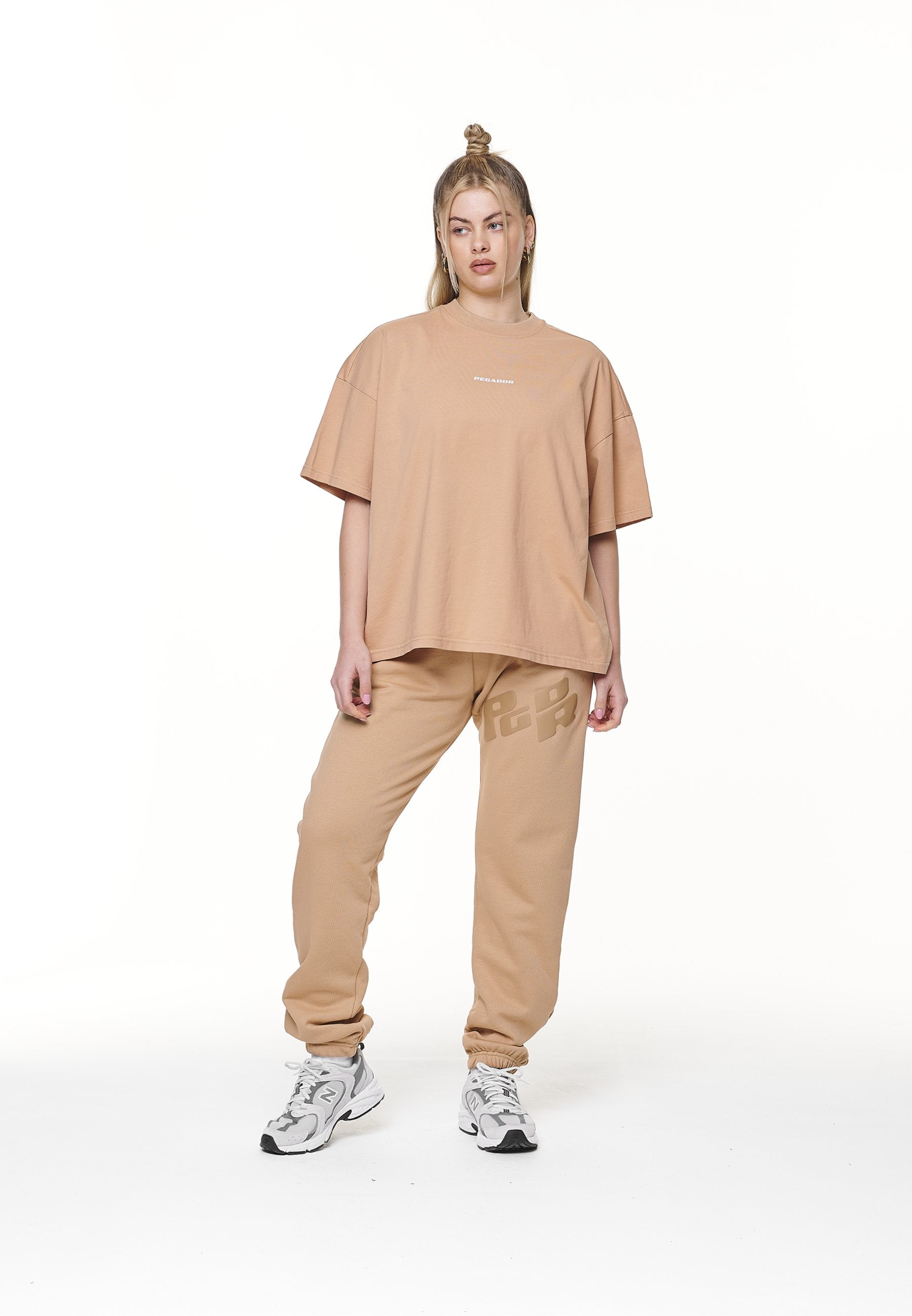 Pegador ARENDAL LOGO HEAVY OVERSIZED TEE